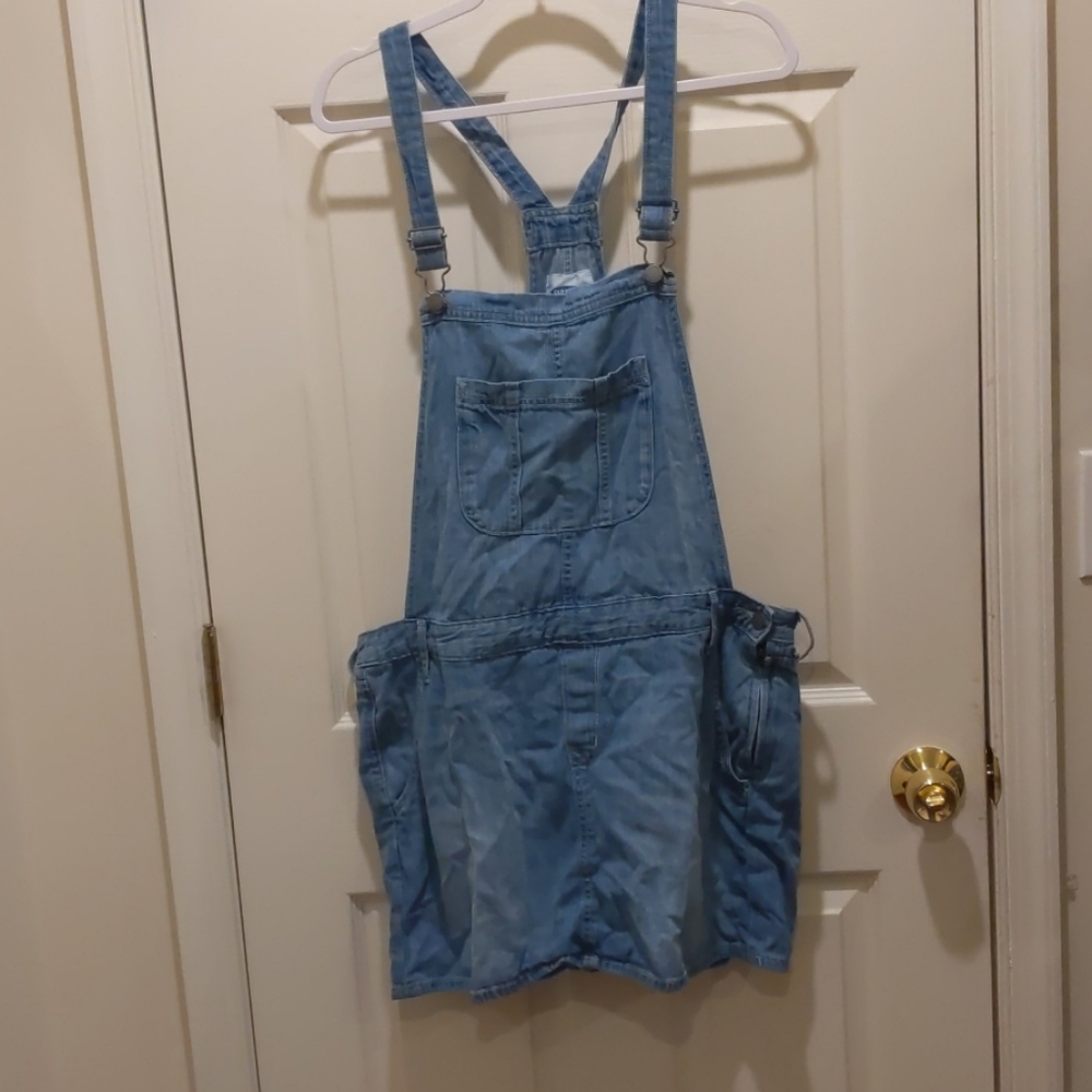 Old Navy Overall skirt size 16